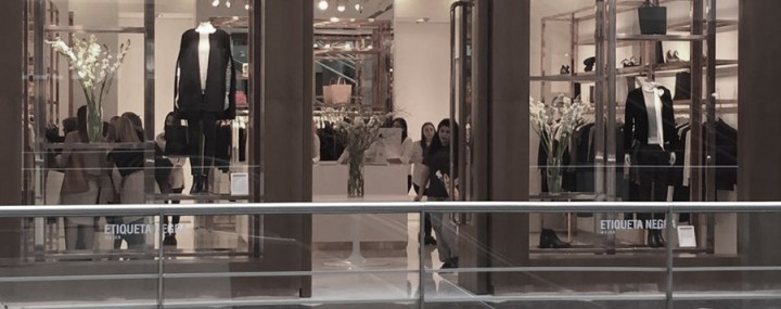 Etiqueta Negra abrió su segunda tienda para mujer en el . Paseo Alcorta  | Tribeca Asset Management Blog